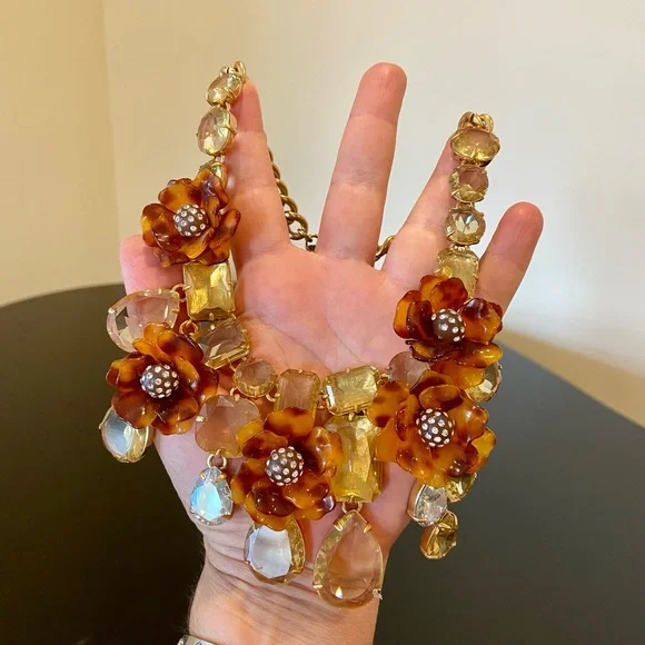 NWT preppy luxury J. Crew flower crystal and tortoise statement necklace